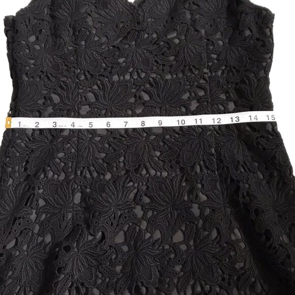 Ann Taylor Dress Size 4 Black Sleeveless Floral Eyelet V-neck Scalloped Hem - Picture 10 of 13